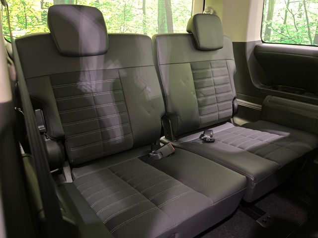 MITSUBISHI DELICA D:5 4WD 2025