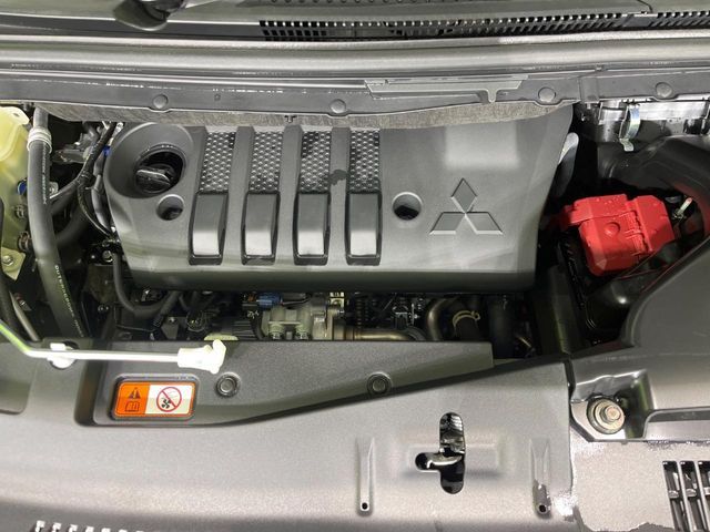 MITSUBISHI DELICA D:5 4WD 2025