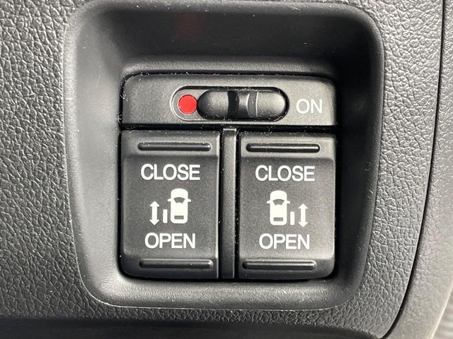 HONDA N BOX CUSTOM 2017