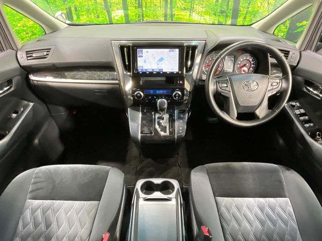 TOYOTA VELLFIRE 2019