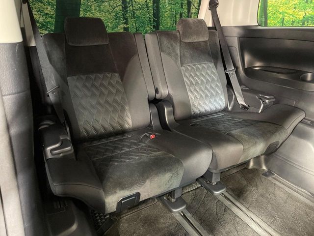 TOYOTA VELLFIRE 2019