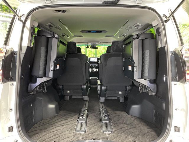 TOYOTA VELLFIRE 2019