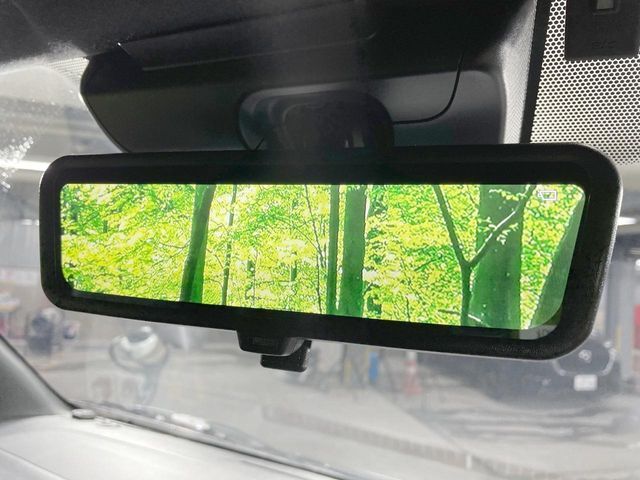 TOYOTA HIACE van 4WD 2024