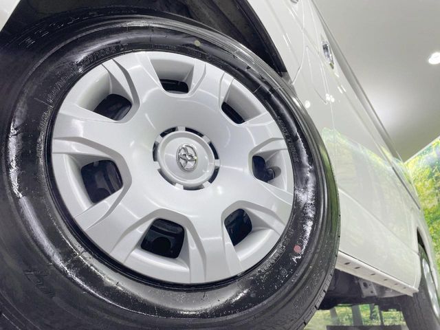 TOYOTA HIACE van 4WD 2024