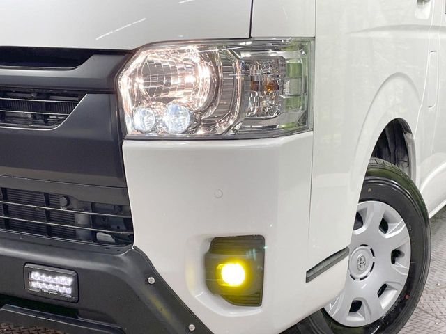 TOYOTA HIACE van 4WD 2024
