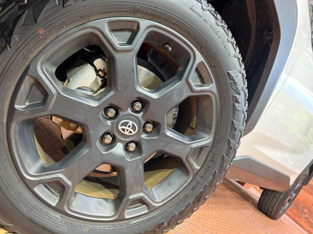 TOYOTA RAV4 4WD 2025