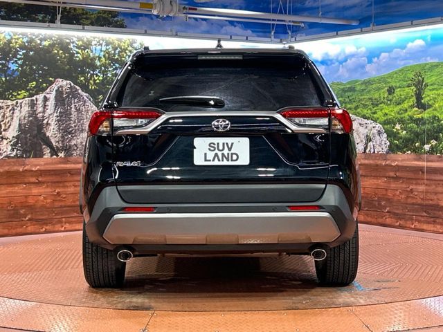 TOYOTA RAV4 4WD 2025