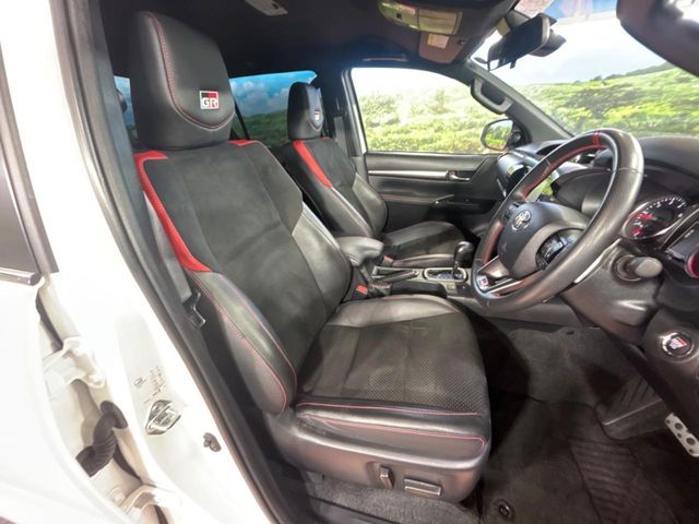 TOYOTA HILUX 4WD 2023