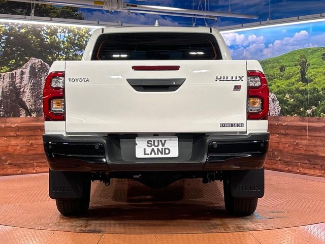 TOYOTA HILUX 4WD 2023