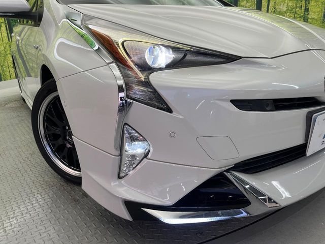 TOYOTA PRIUS 2017