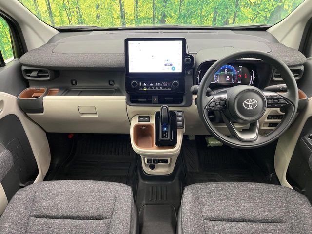 TOYOTA SIENTA HYBRID 2024