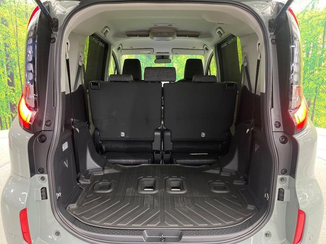 TOYOTA SIENTA HYBRID 2024