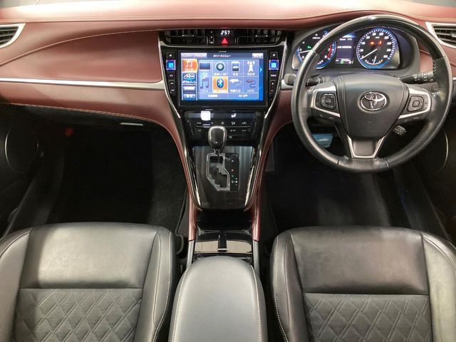 TOYOTA HARRIER 2WD 2018