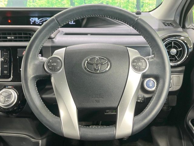TOYOTA AQUA 2015
