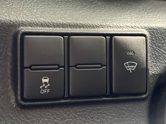 TOYOTA SIENTA 4WD 2015