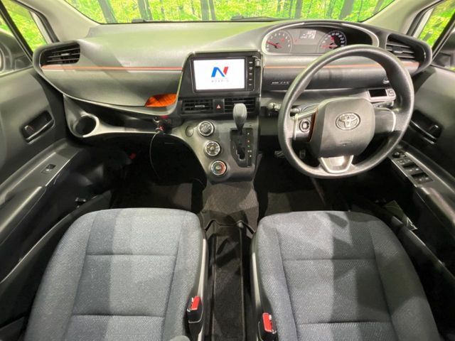 TOYOTA SIENTA 4WD 2016
