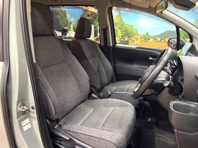 TOYOTA SIENTA HYBRID 2023