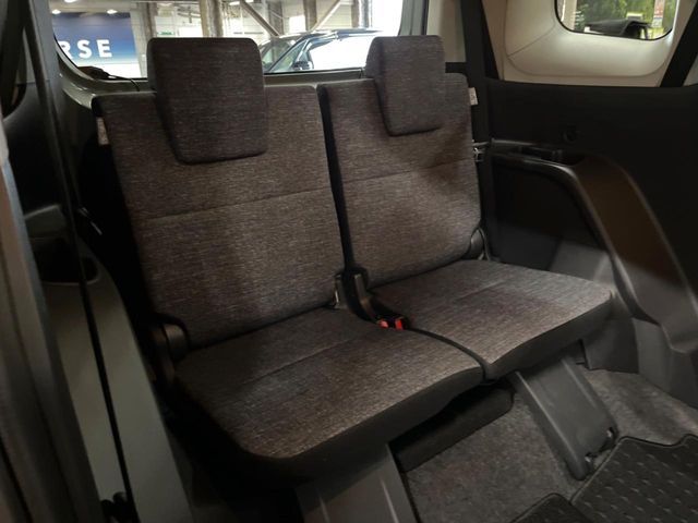 TOYOTA SIENTA HYBRID 2023