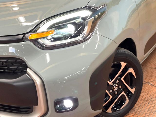 TOYOTA SIENTA HYBRID 2023