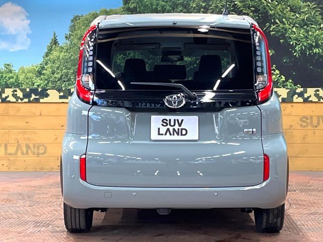 TOYOTA SIENTA HYBRID 2023