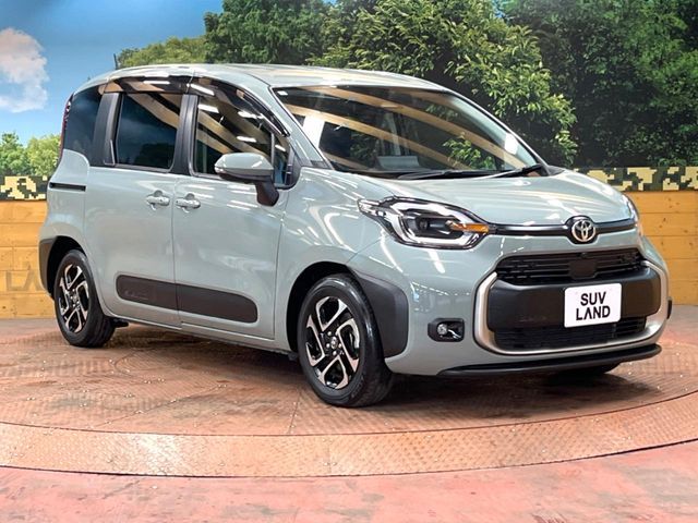 TOYOTA SIENTA HYBRID 2023