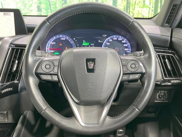 TOYOTA CROWN sedan hybrid 4WD 2018