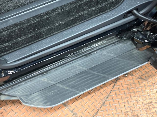 TOYOTA VOXY HYBRID 2023