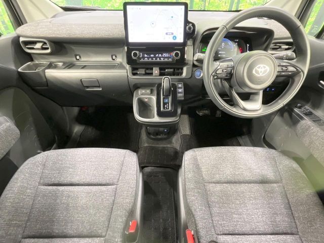 TOYOTA SIENTA HYBRID 2023