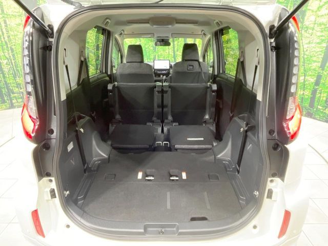 TOYOTA SIENTA HYBRID 2023