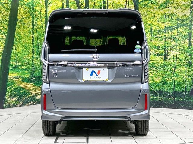 HONDA N BOX CUSTOM 2018