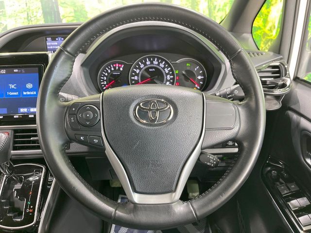 TOYOTA VOXY 2020