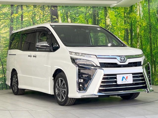 TOYOTA VOXY 2020