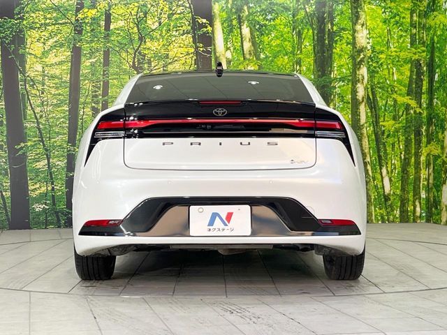 TOYOTA PRIUS 2025