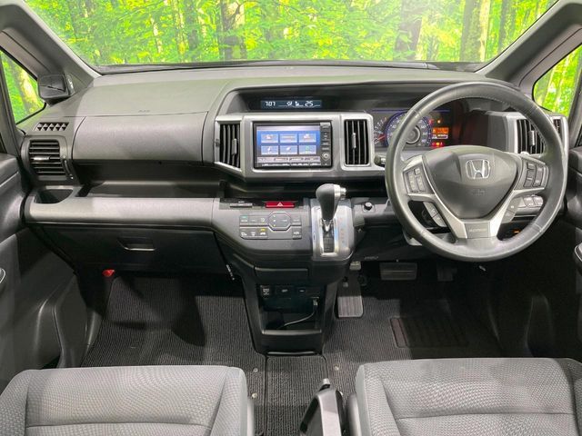 HONDA STEPWAGON SPADA 2012