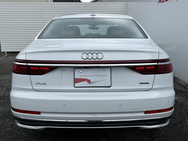 AUDI AUDI A8 2022