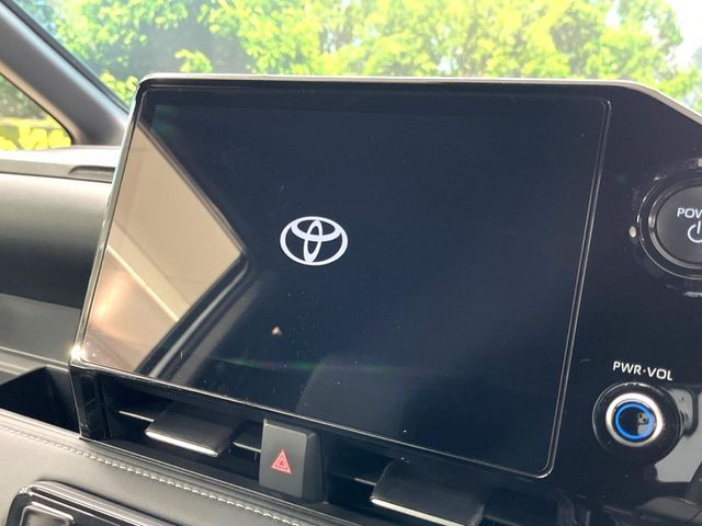 TOYOTA NOAH HYBRID 2024