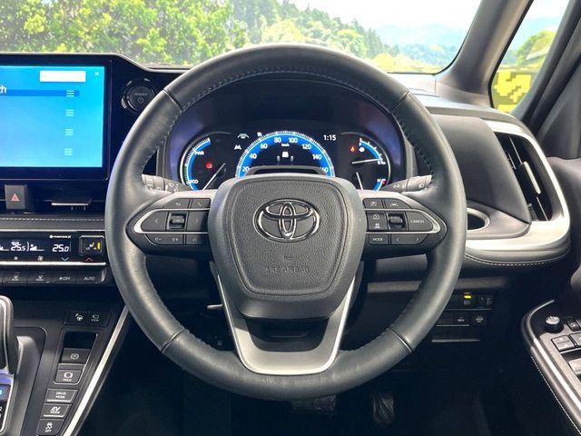 TOYOTA NOAH HYBRID 2024