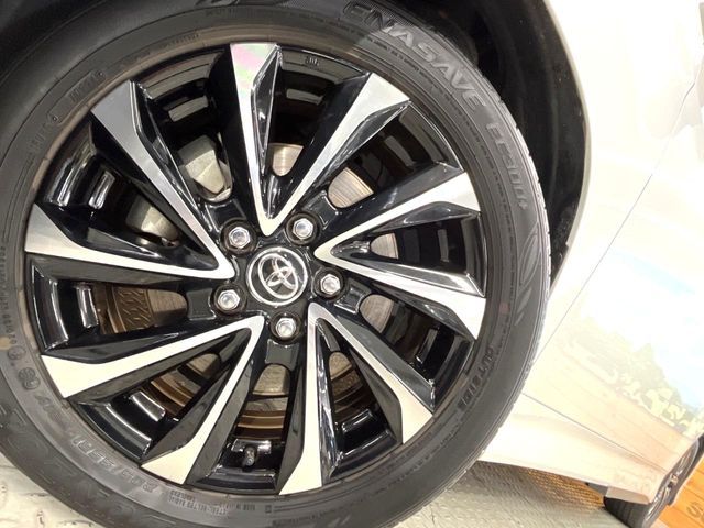 TOYOTA NOAH HYBRID 2024