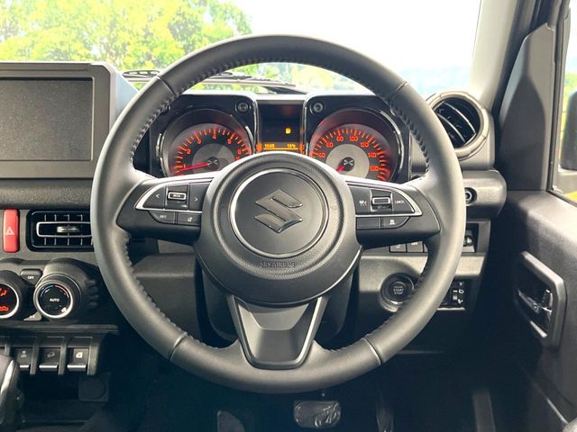 SUZUKI JIMNY NOMADE 2025