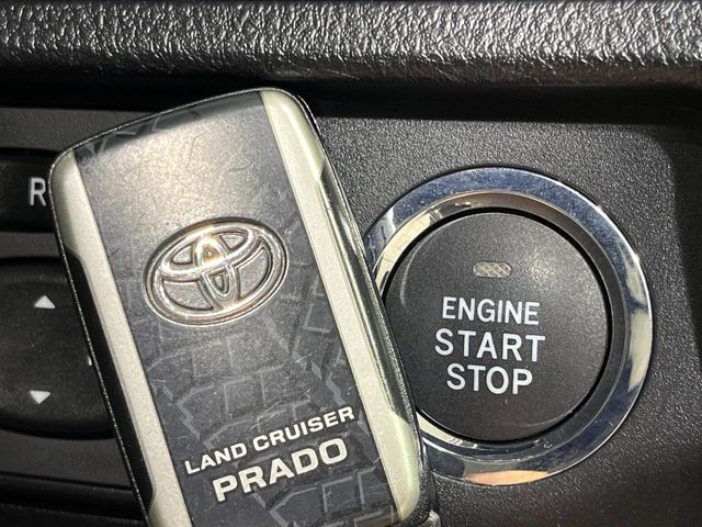 TOYOTA LANDCRUISER PRADO 2015