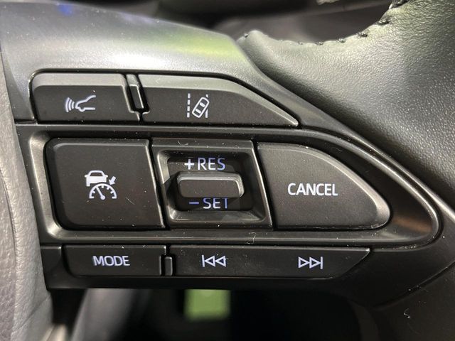 TOYOTA YARIS HYBRID 2021