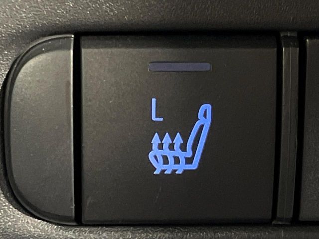 TOYOTA YARIS HYBRID 2021