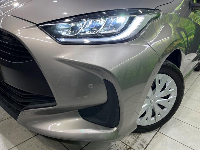 TOYOTA YARIS HYBRID 2021