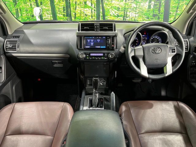 TOYOTA LANDCRUISER PRADO 2017