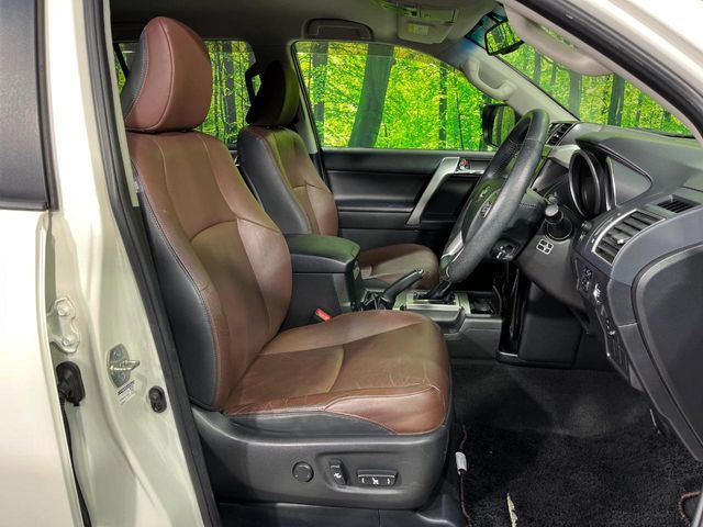 TOYOTA LANDCRUISER PRADO 2017