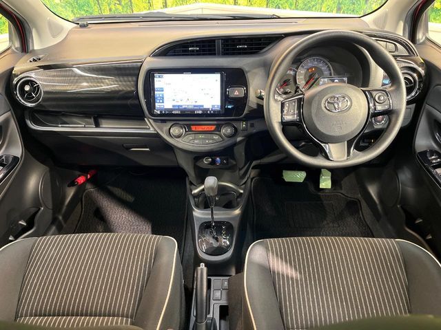 TOYOTA VITZ 2019