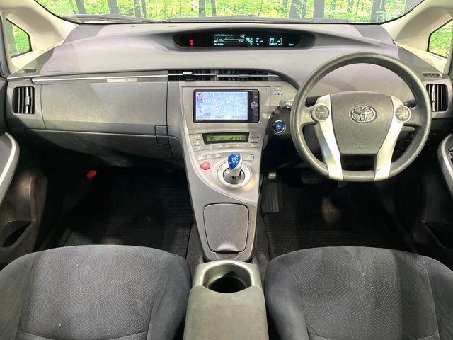 TOYOTA PRIUS 2012