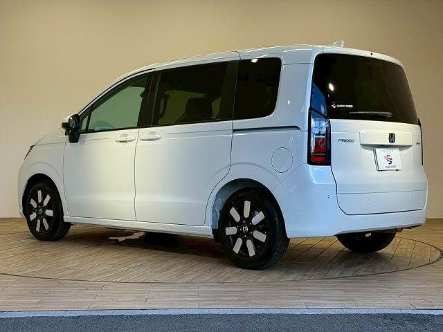 HONDA FREED e:HEV 2025