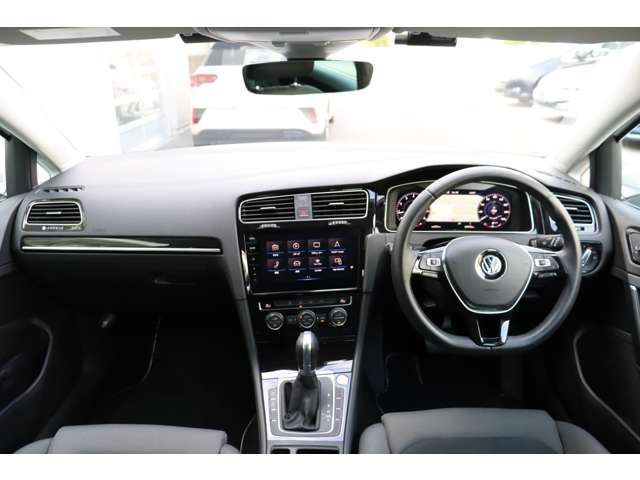 VOLKSWAGEN VOLKSWAGEN GOLF VARIANT 2018