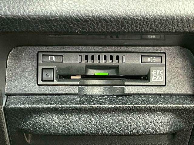 TOYOTA ESQUIRE HYBRID 2018